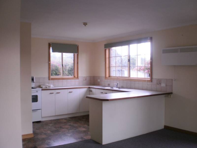 2/58 River Road, Ambleside TAS 7310