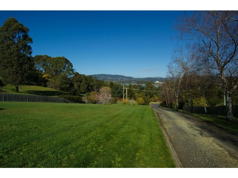 21 Oakwood Drive, Ambleside TAS 7310