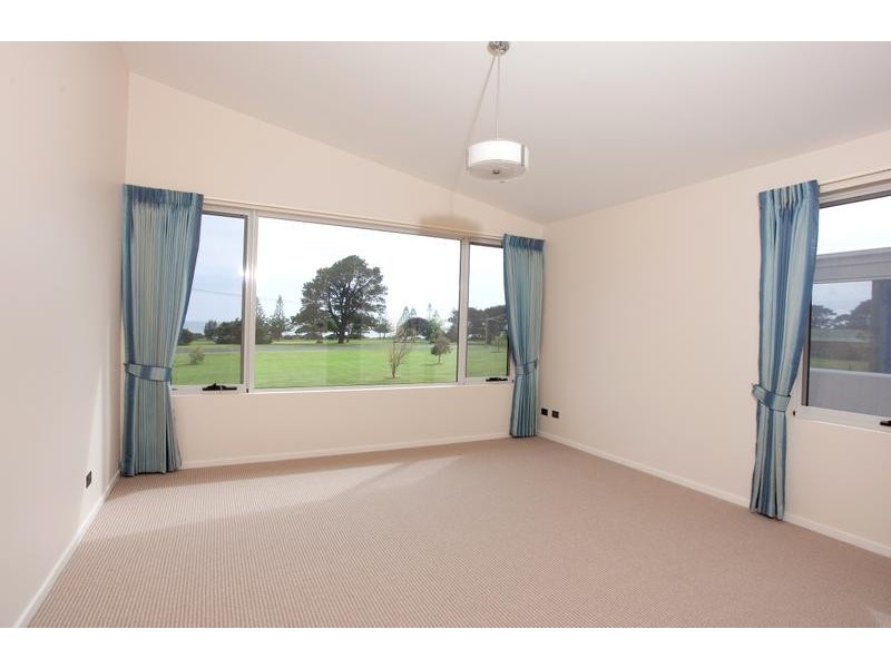 17 Gloucester Avenue, Devonport TAS 7310