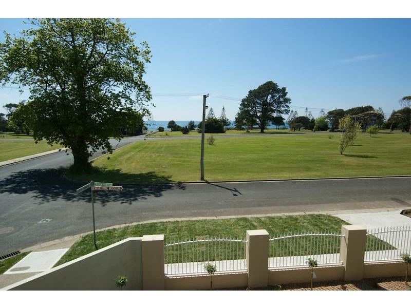 17 Gloucester Avenue, Devonport TAS 7310