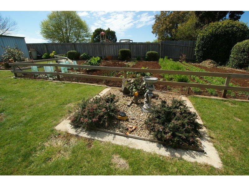 6 Loatta Avenue, Devonport TAS 7310