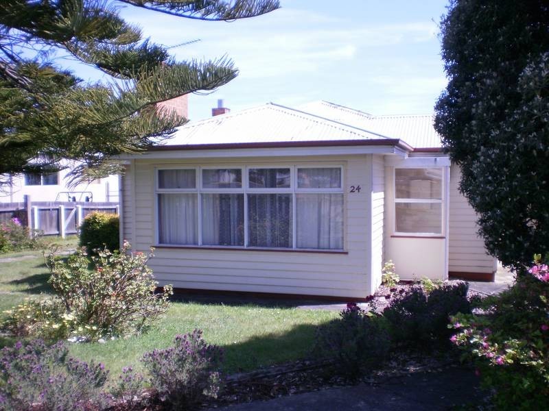 24 Don Road, Devonport TAS 7310