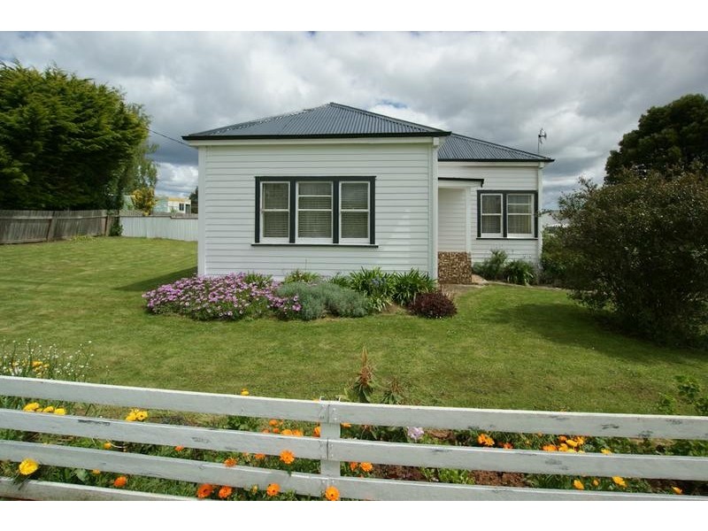10 Holmes Road, Roland TAS 7306