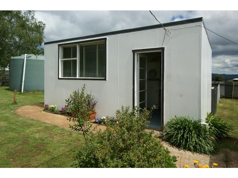 10 Holmes Road, Roland TAS 7306