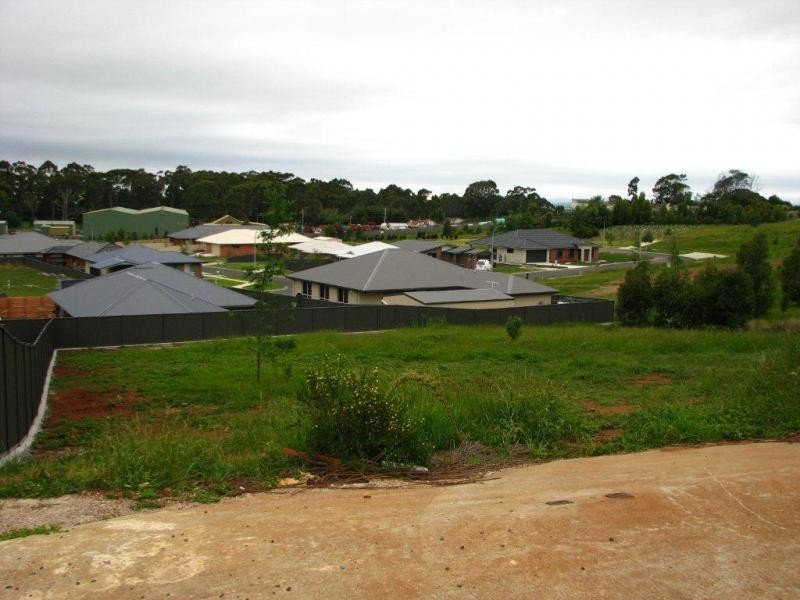 28 McCall Terrace, Stony Rise TAS 7310