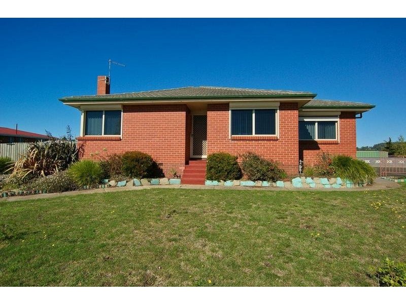 2 Chichester Drive, Devonport TAS 7310
