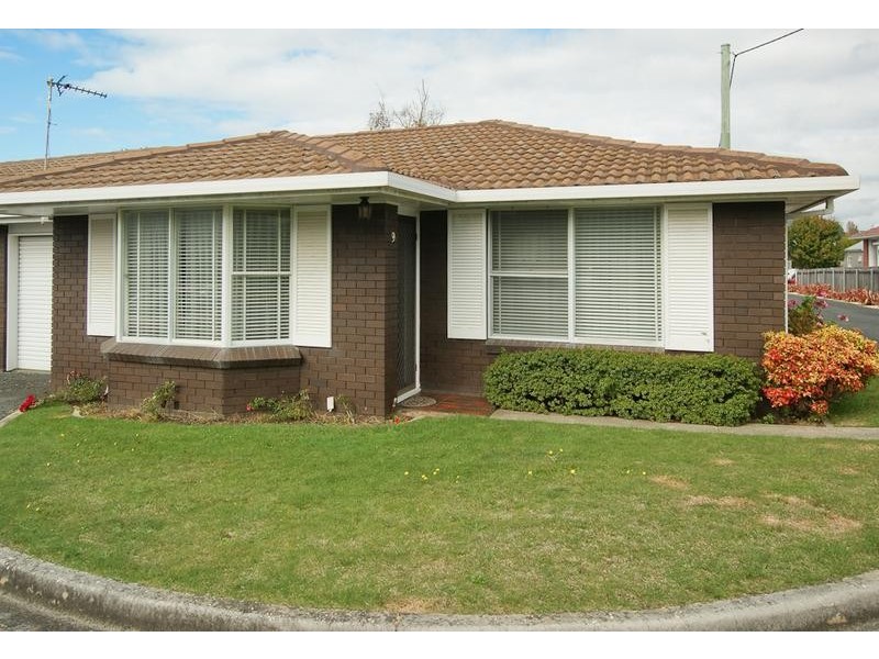 9/8A Lower Madden Street, Devonport TAS 7310