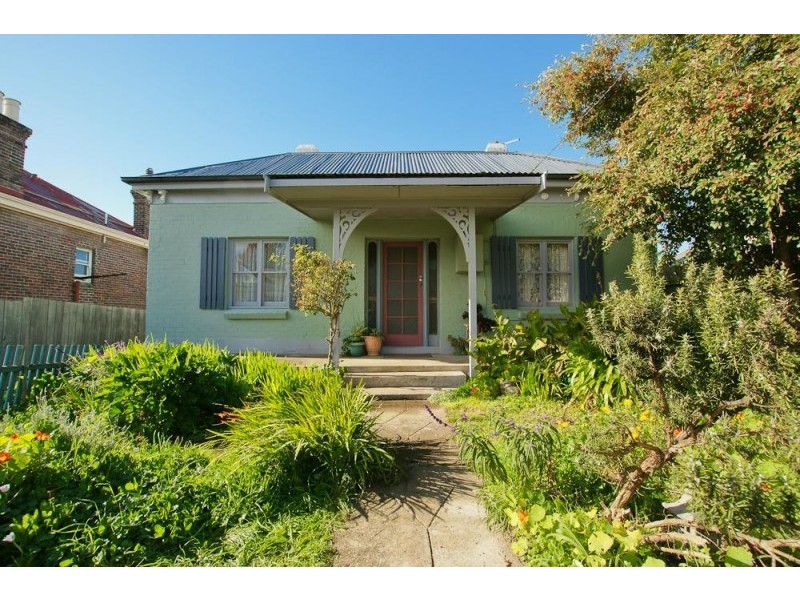 23 Hiller Street, Devonport TAS 7310