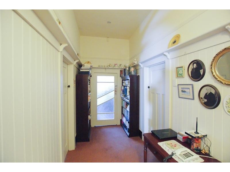 16 Ronald Street, Devonport TAS 7310