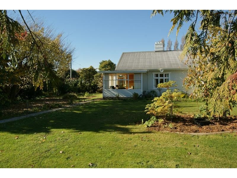 16 Ronald Street, Devonport TAS 7310