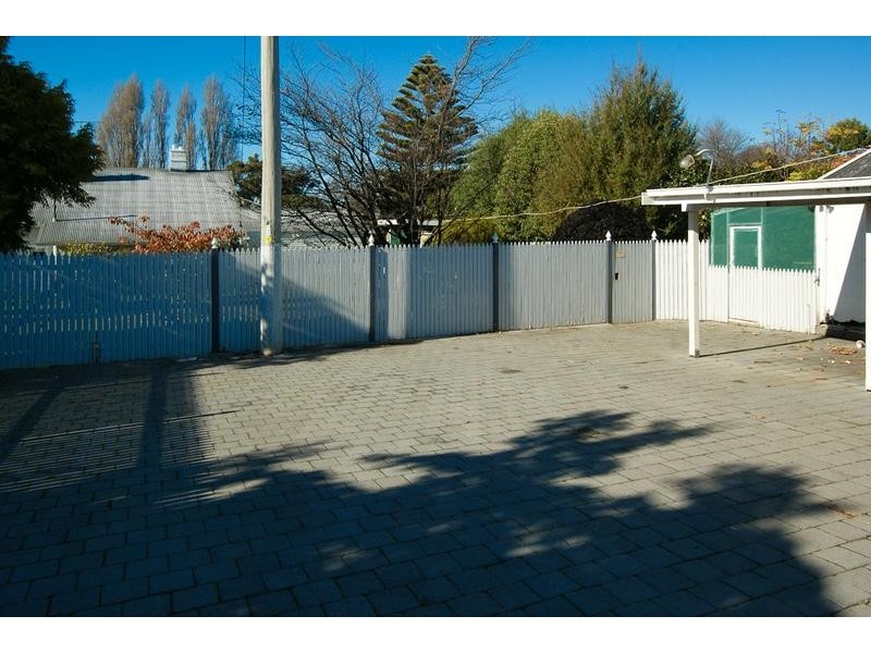 16 Ronald Street, Devonport TAS 7310