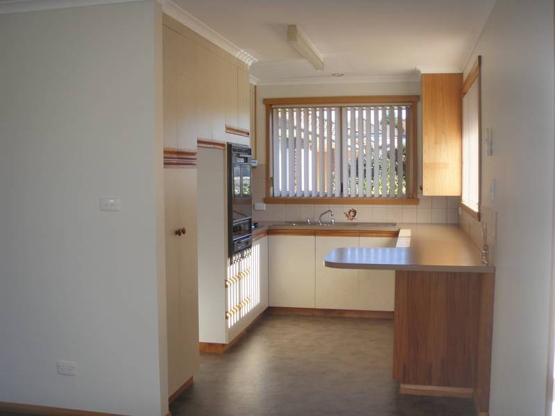 2/13 Arden Avenue, Devonport TAS 7310