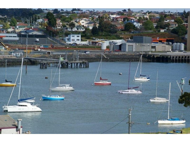 6 Marine Street, East Devonport TAS 7310
