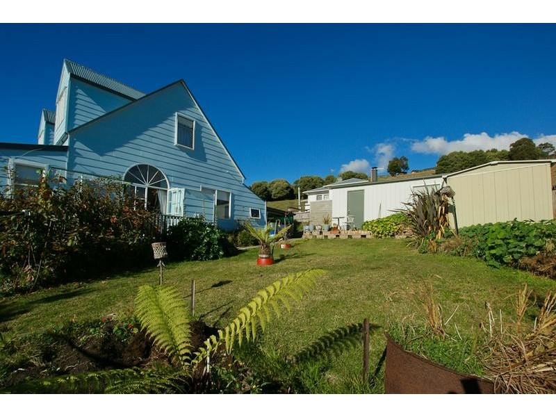 6 Kentish Street, Penguin TAS 7316