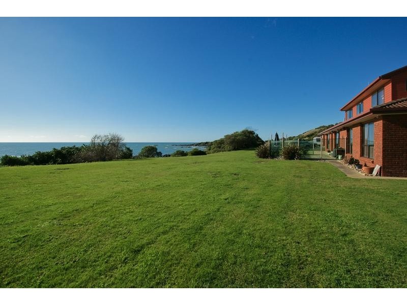 534 Penguin Road, Penguin TAS 7316