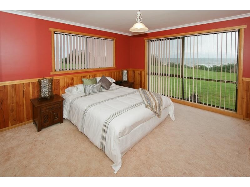 534 Penguin Road, Penguin TAS 7316