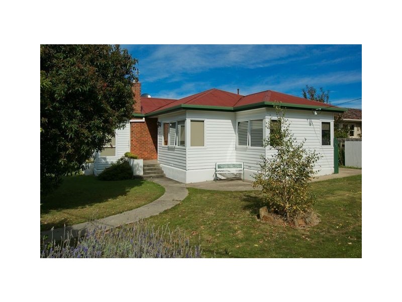 135 Madden Street, Devonport TAS 7310