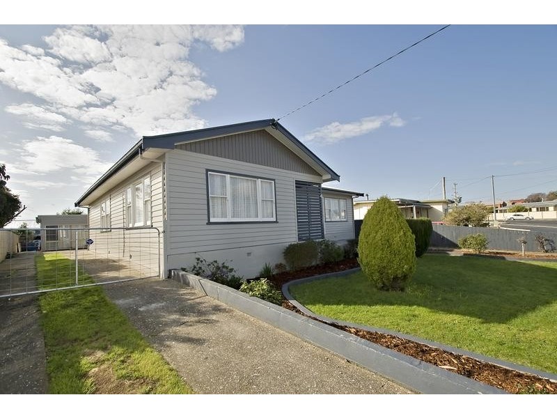 6 Middle Road, Devonport TAS 7310