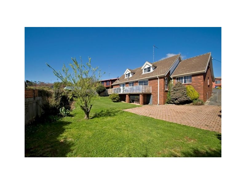 15 Westbury Place, Devonport TAS 7310