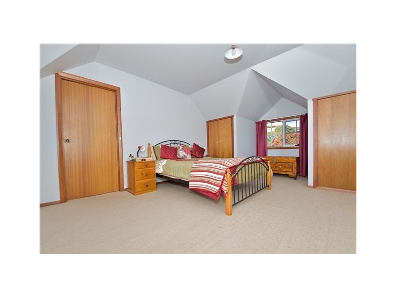 15 Westbury Place, Devonport TAS 7310