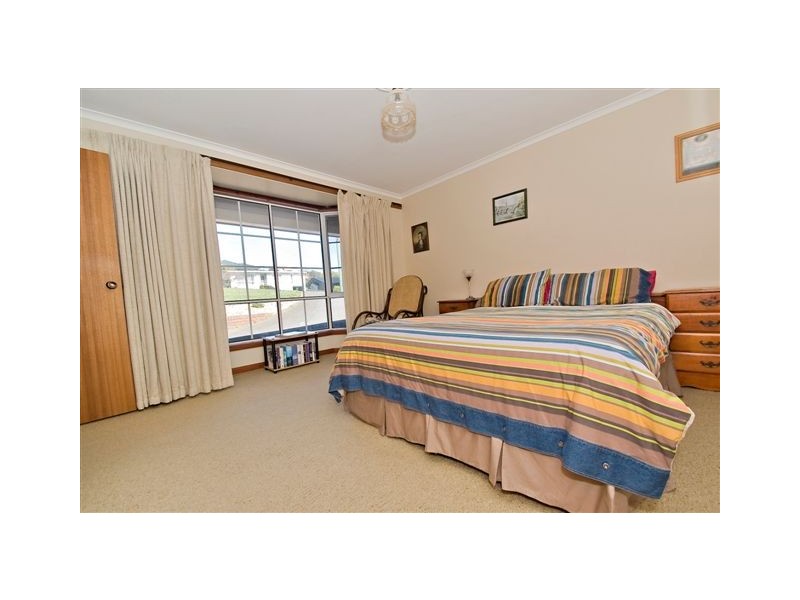 15 Westbury Place, Devonport TAS 7310