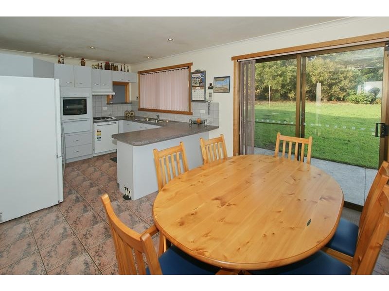 534 Penguin Road, Penguin TAS 7316