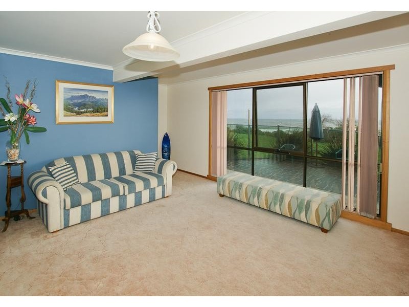 534 Penguin Road, Penguin TAS 7316