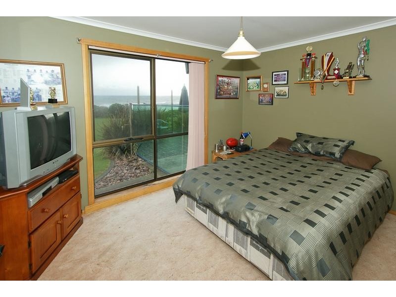 534 Penguin Road, Penguin TAS 7316