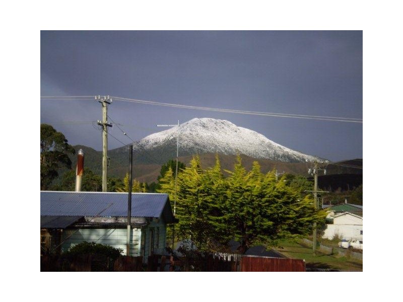 24 Counsel Street, Zeehan TAS 7469