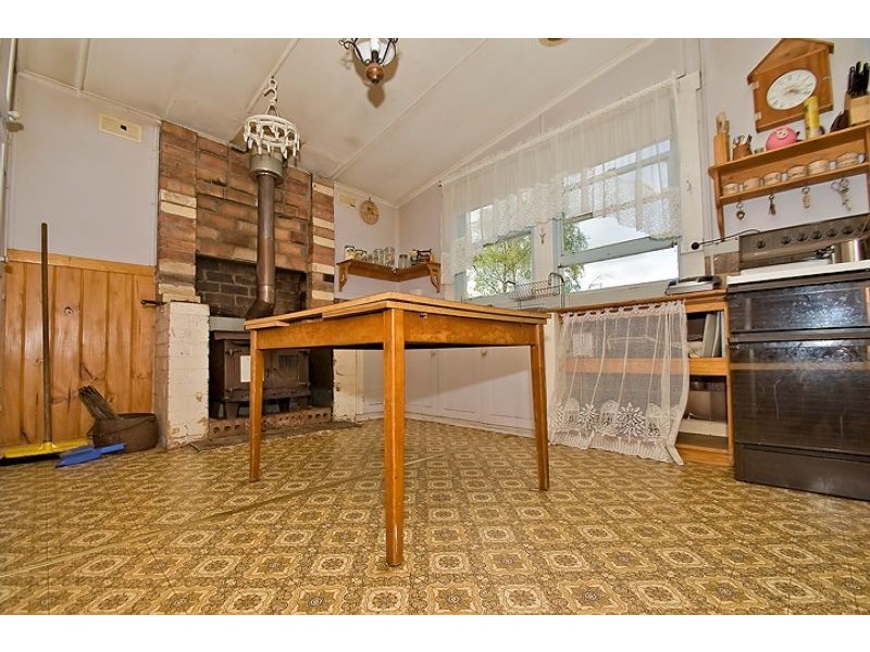 14 Holmes Road, Roland TAS 7306