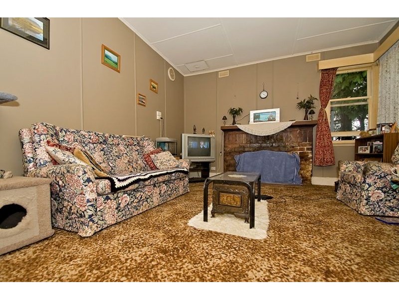 14 Holmes Road, Roland TAS 7306