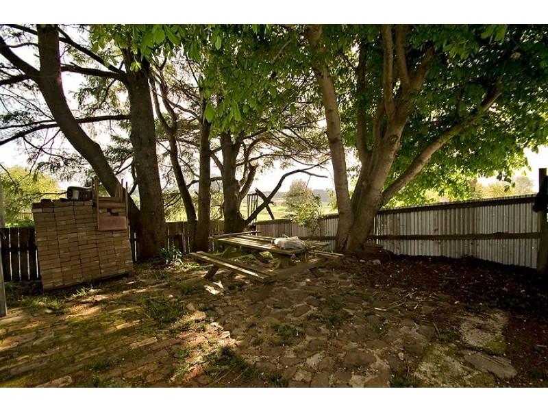 14 Holmes Road, Roland TAS 7306