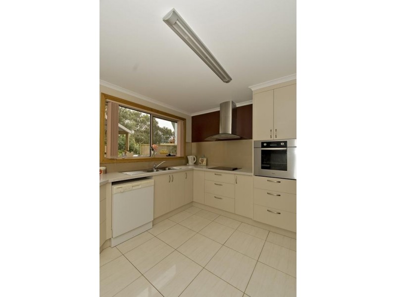 11 Clare Court, Devonport TAS 7310