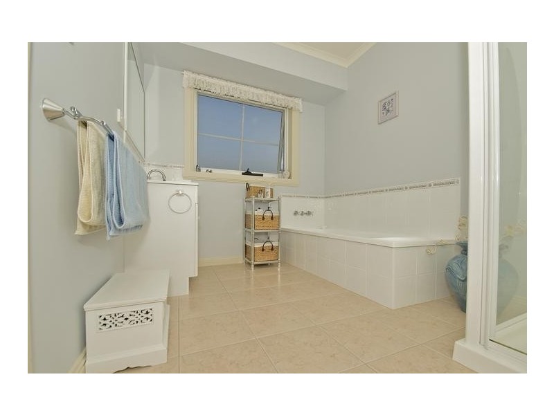 1/16 St. Andrews Drive, Devonport TAS 7310