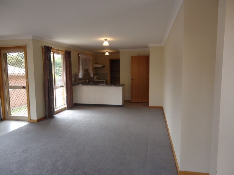 1/12 Lawrence Drive, Devonport TAS 7310