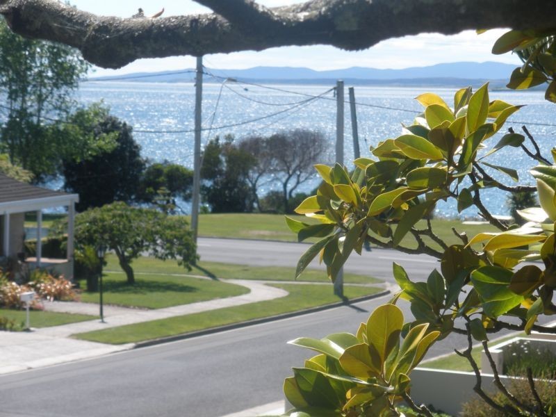 2/1 Malunnah Close, Devonport TAS 7310