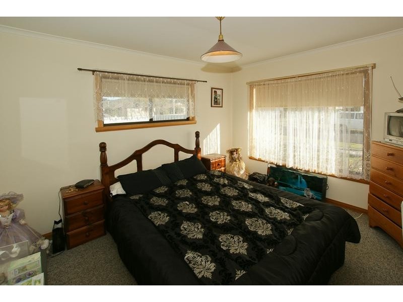 27 Boronia Avenue, Devonport TAS 7310