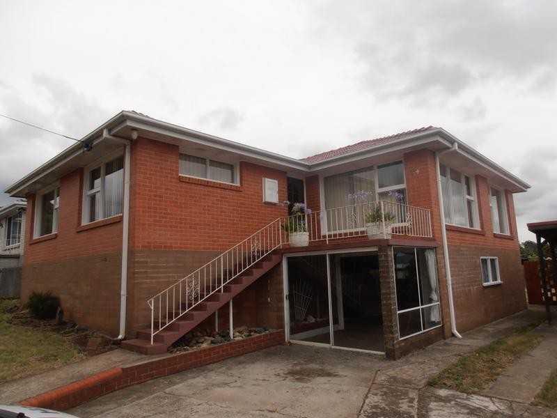 4 Maple Avenue, Devonport TAS 7310