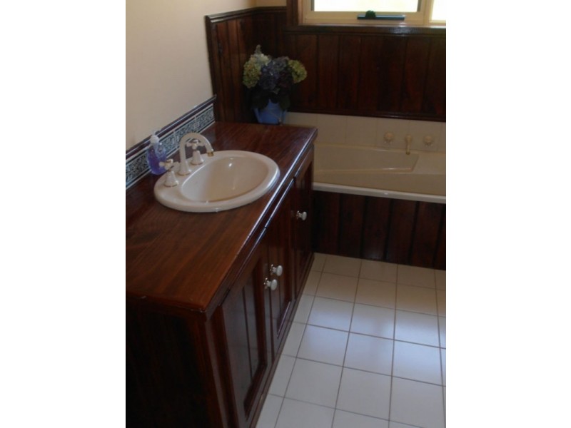 11 Bovil Street, East Devonport TAS 7310