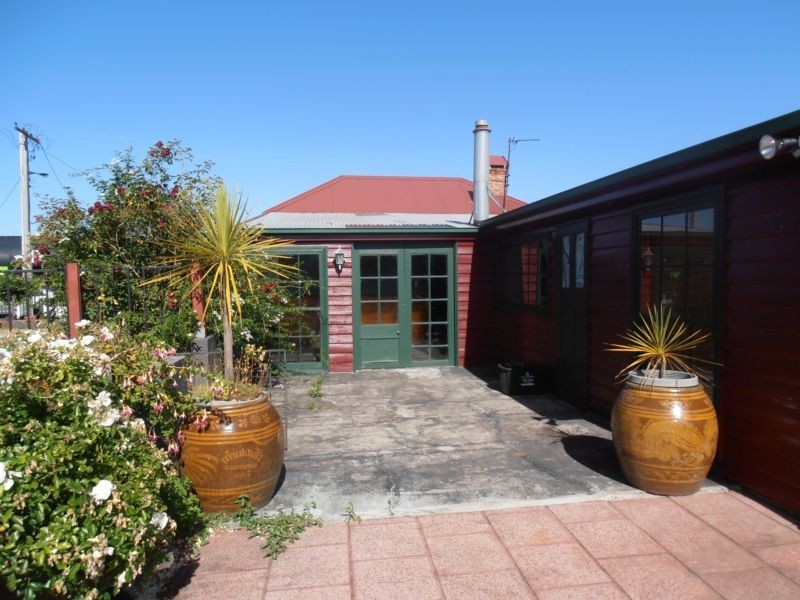 15 Kempling Street, Devonport TAS 7310