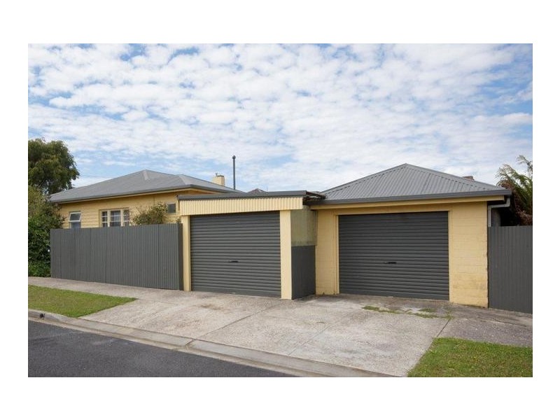 15 Charles Street, Devonport TAS 7310