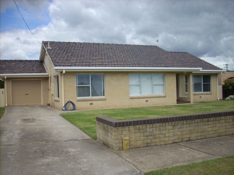 13 Gloucester Avenue, Devonport TAS 7310