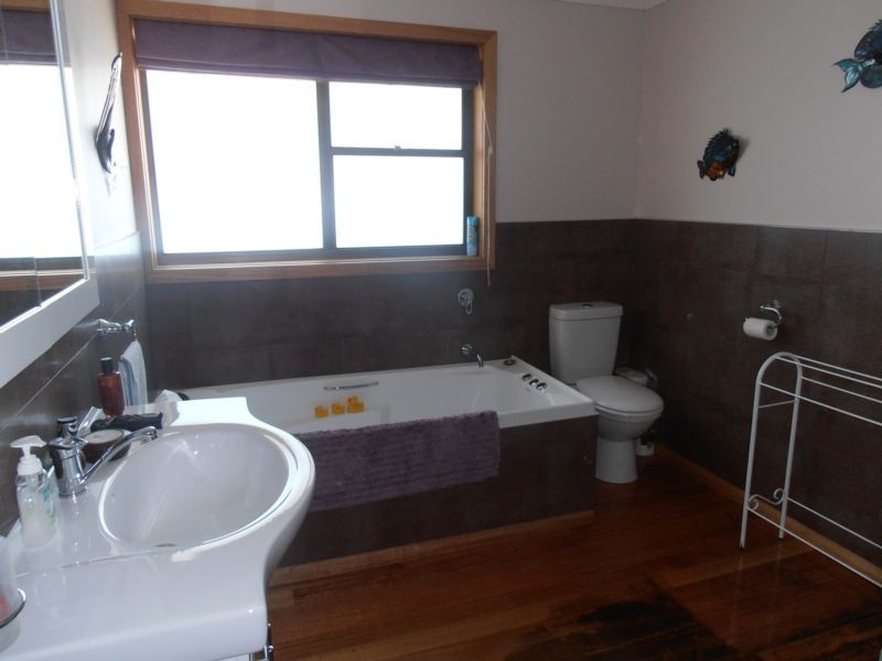 16 Park Drive, Ambleside TAS 7310