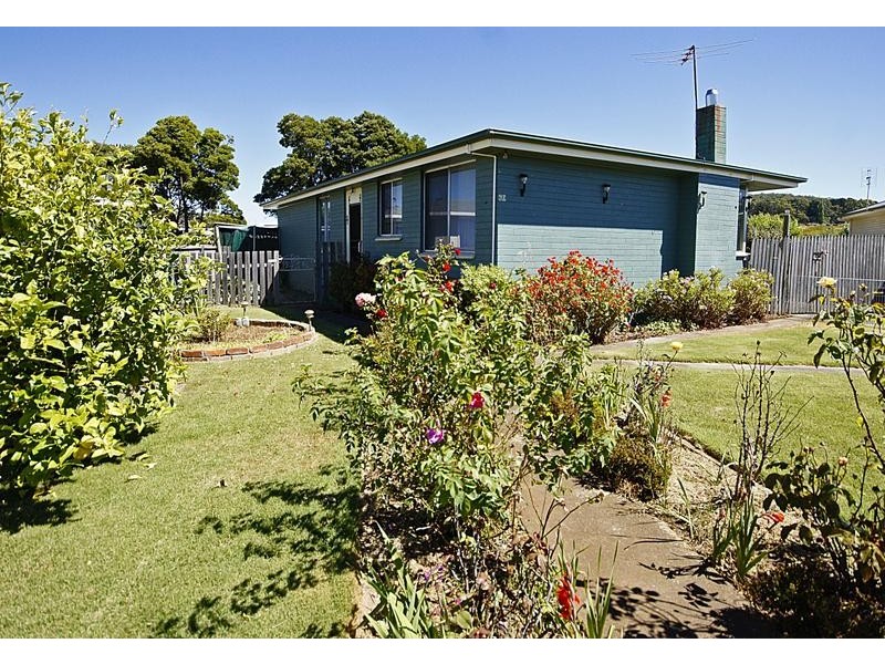 60 Chichester Drive, Devonport TAS 7310