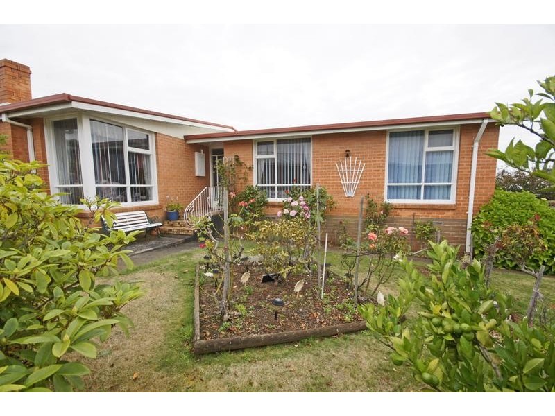 4 Gardenia Grove, Devonport TAS 7310