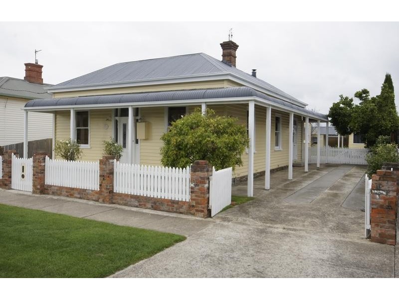 48 George Street, Latrobe TAS 7307