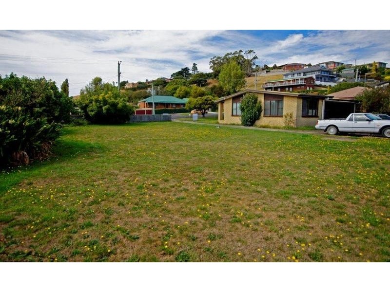 24 Mary Street, East Devonport TAS 7310