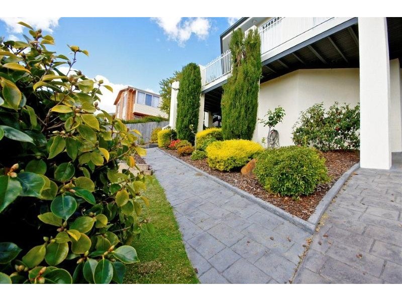 13 Pengali Place, Devonport TAS 7310