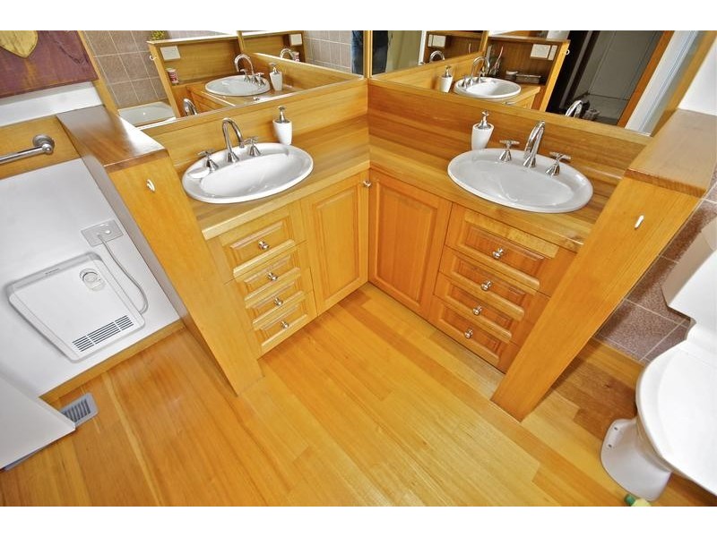 13 Monash Court, Devonport TAS 7310