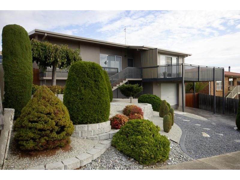 13 Monash Court, Devonport TAS 7310